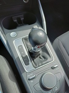 Audi Q2 grigio (18)