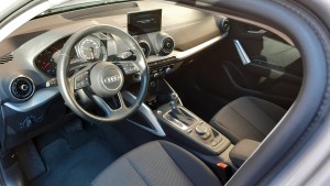Audi Q2 grigio (8)