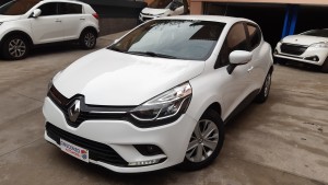 Renault clio 4 serie bianca (2)