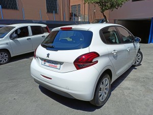 Peugeot 208 (7)