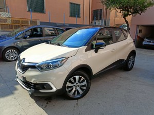 Renault Captur beige (2)