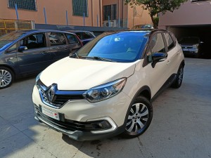 Renault Captur beige (3)