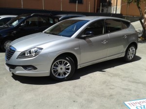 Lancia Delta my 2014 silver grigio chiaro crescenzoautomobili (3)