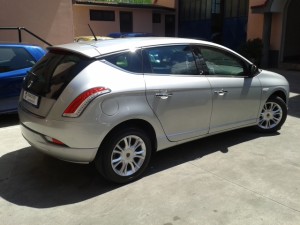 Lancia Delta my 2014 silver grigio chiaro crescenzoautomobili (5)