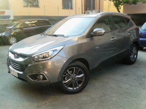 Hyundai ix35 Xpossible grigio scuro crescenzo automobili (2)