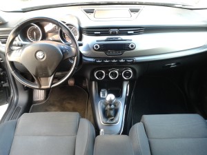 Alfa Giulietta distinctive Grigio scuro crescenzo automobili (6)