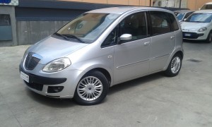 lancia musa oro grigio argento (2)