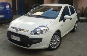 Fiat-Punto-Evo-Bianca-fendinebbia-2011-crescenzo-automobili-1-700x450