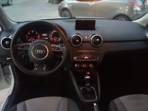 Audi A1 bianca grigio (4)