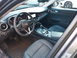 Alfa Giulia Exective crescenzo automobili (18)