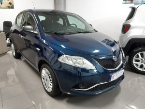 Lancia ypsilon blu di blu (4)