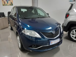 Lancia ypsilon blu di blu (5)