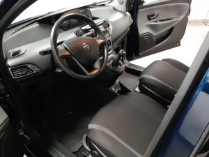 Lancia ypsilon blu di blu (9)