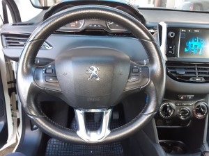 Peugeot 208 Crescenzo Automobili (15)