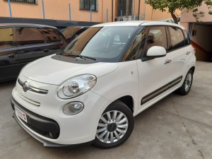 Fiat 500L bianca (2)