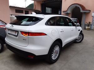 Jaguar F-Pace Bianco www.crescenzoautomobili (10)