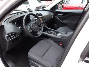 Jaguar F-Pace Bianco www.crescenzoautomobili (14)