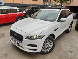 Jaguar F-Pace Bianco www.crescenzoautomobili (2)