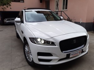 Jaguar F-Pace Bianco www.crescenzoautomobili (9)