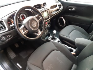 Jeep Renegade business (22)
