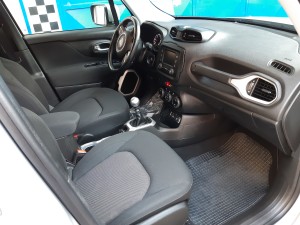 Jeep Renegade business (25)