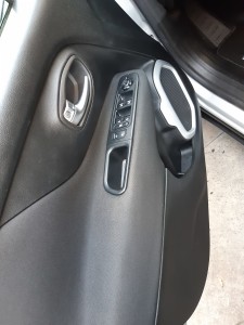 Jeep Renegade business (31)