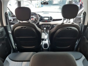 Fiat 500L business (13)