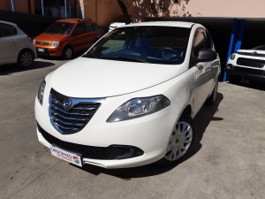 Lancia Ypsilon (2)