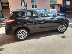 Nissan Qashqai nero crescenzo automobili (24)