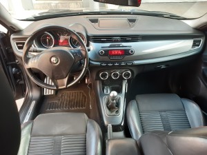 Alfa Giulietta Executive (14)