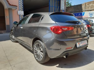 Alfa Romeo Giulietta Executive (11)