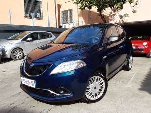 Lancia Ypsilon Blu di Blu crescenzo automobili (2)