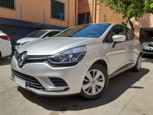 Renault Clio IV grigio argento (3)