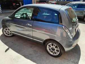 Lancia Ypsilon GOLD grigio (12)