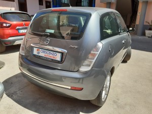 Lancia Ypsilon GOLD grigio (15)