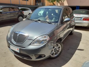 Lancia Ypsilon GOLD grigio (4)