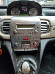 Lancia Ypsilon Grigio (17)