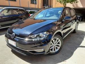 Volkswagen Golf (1)