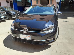 Volkswagen Golf (4)