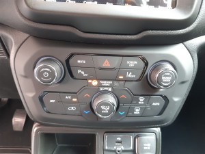 Jeep Renegade Granite Crystal crescenzo automobili (25)