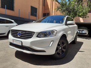 volvo xc60 bianco crescenzoautomobili (2)