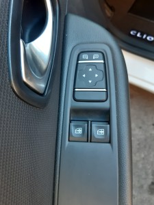Renault clio bianca crescenzo automobili (22)