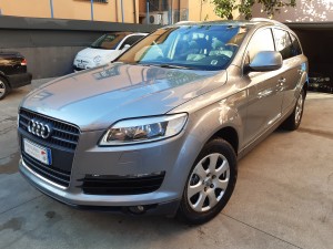 Audi q7 crescenzoautomobili (1)