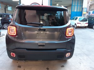 Jeep Renegade Granite Crystal Black line (8)