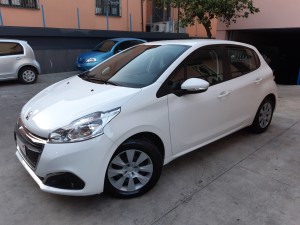 Peugeot 208 bianca crescenzoautomobili (5)