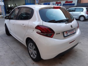 Peugeot 208 bianca crescenzoautomobili (7)