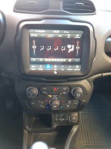 Jeep Renegade glacier crescenzo automobili (19)