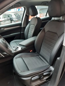 Alfa Stelvio nera (13)