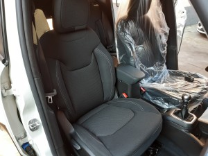 Jeep Renegade black line (18)