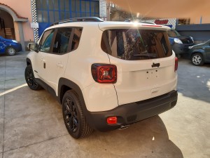 Jeep Renegade black line (6)